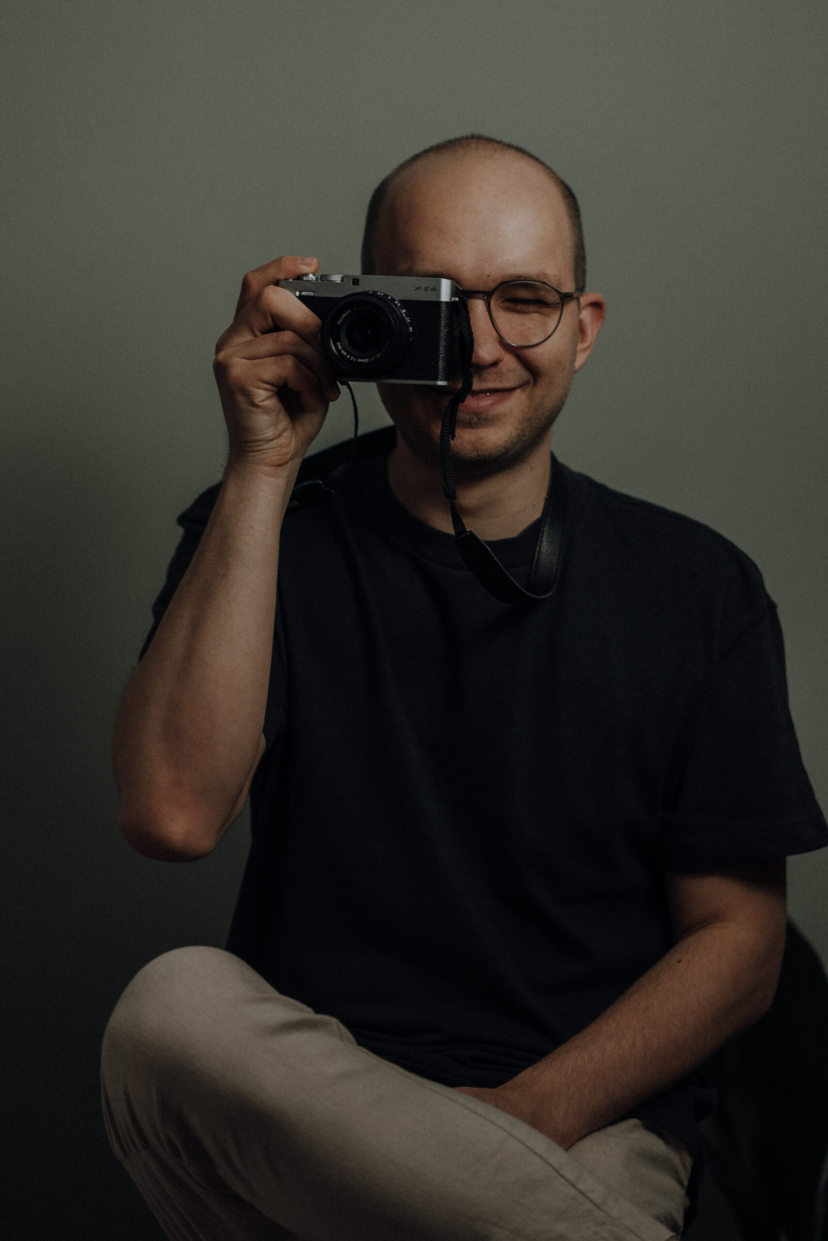 Ich bin Timo und würde mich freuen euer Hochzeitsfotograf zu sein!